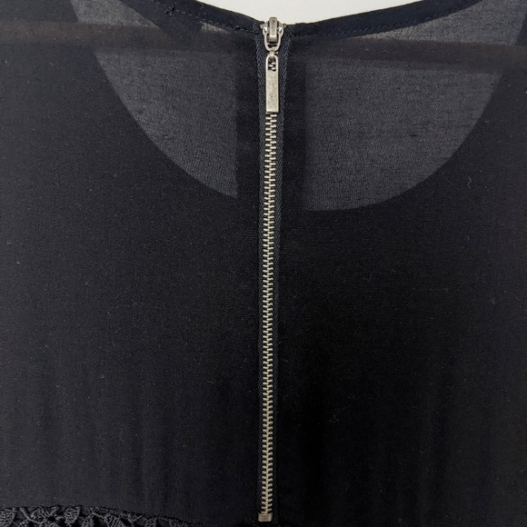 Zara Lace Dress (LBD) - Picture 4 of 8